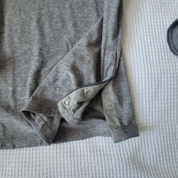 Lululemon Hill And Valley Turtleneck size 4 Pullover Gray - Picture 3 of 9